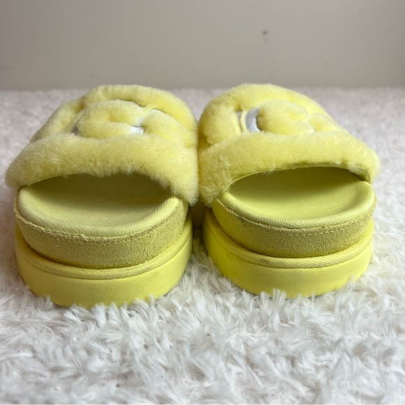 UGG Women's Yellow Laton Fur Slide in Size 6 - Picture 3 of 9
